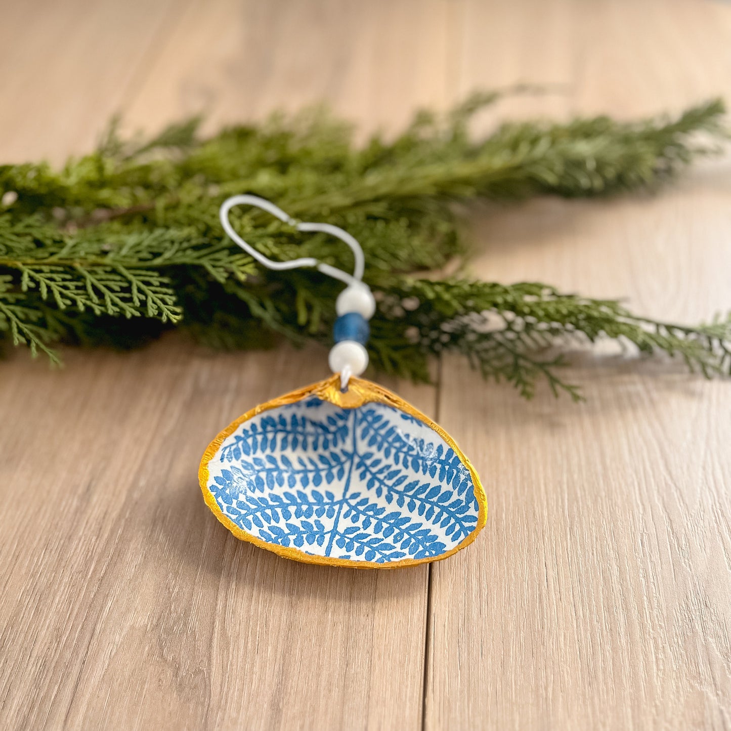 Blue Floral Christmas Ornament, Christmas Gift, Decoupage Clam Shell, Beach Ornament, Coastal Ornament, Gilded Shell, Party Favor