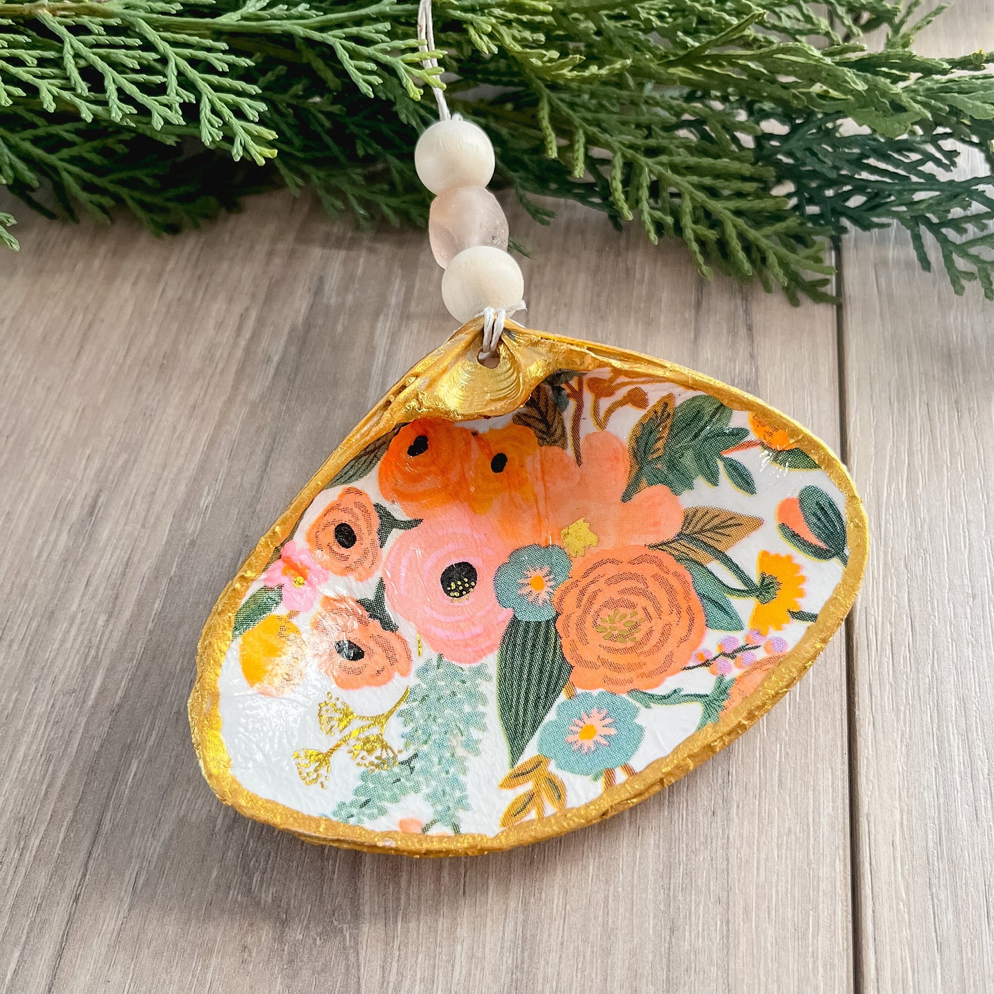 Blue Floral Christmas Ornament, Christmas Gift, Decoupage Clam Shell, Beach Ornament, Coastal Ornament, Gilded Shell, Party Favor