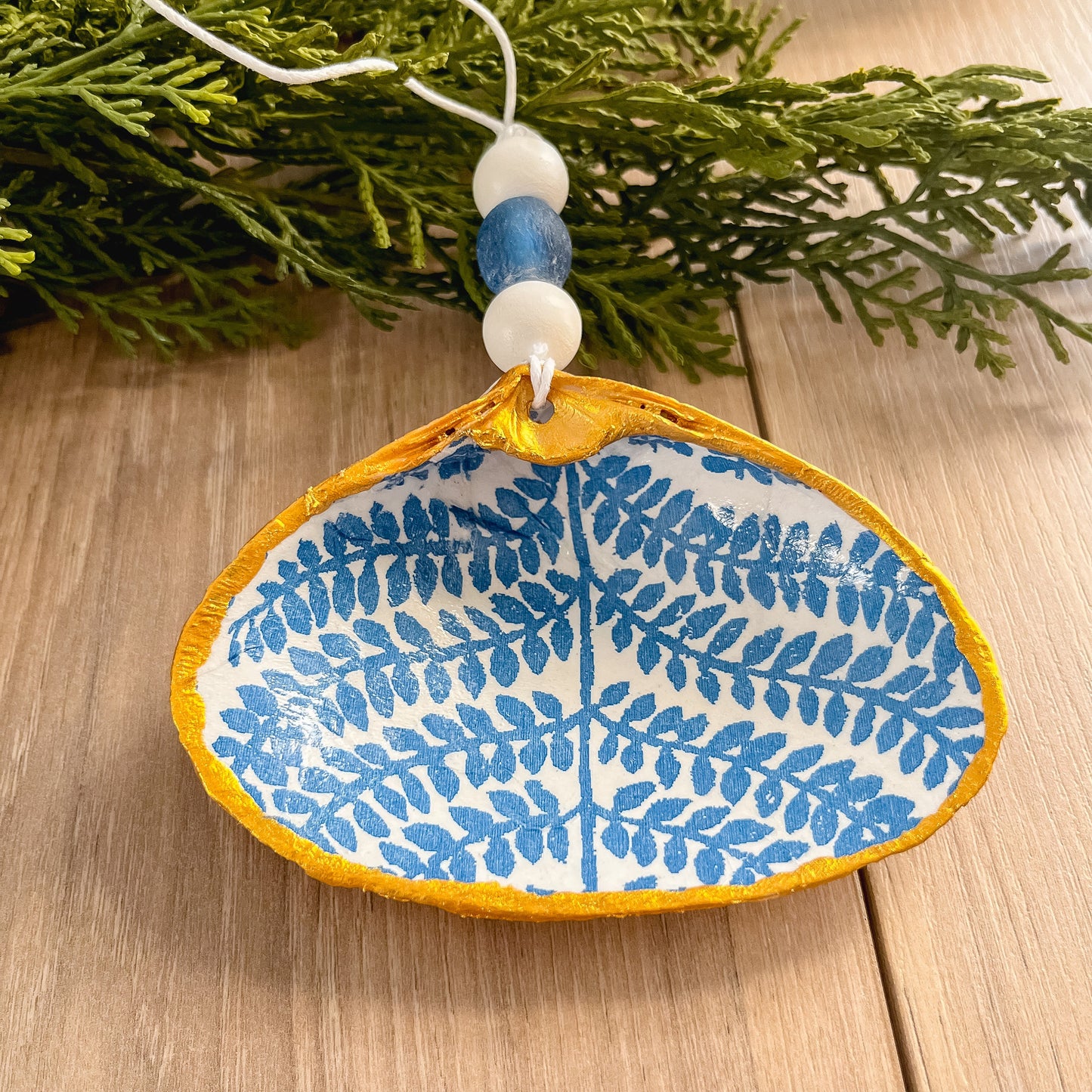 Blue Floral Christmas Ornament, Christmas Gift, Decoupage Clam Shell, Beach Ornament, Coastal Ornament, Gilded Shell, Party Favor