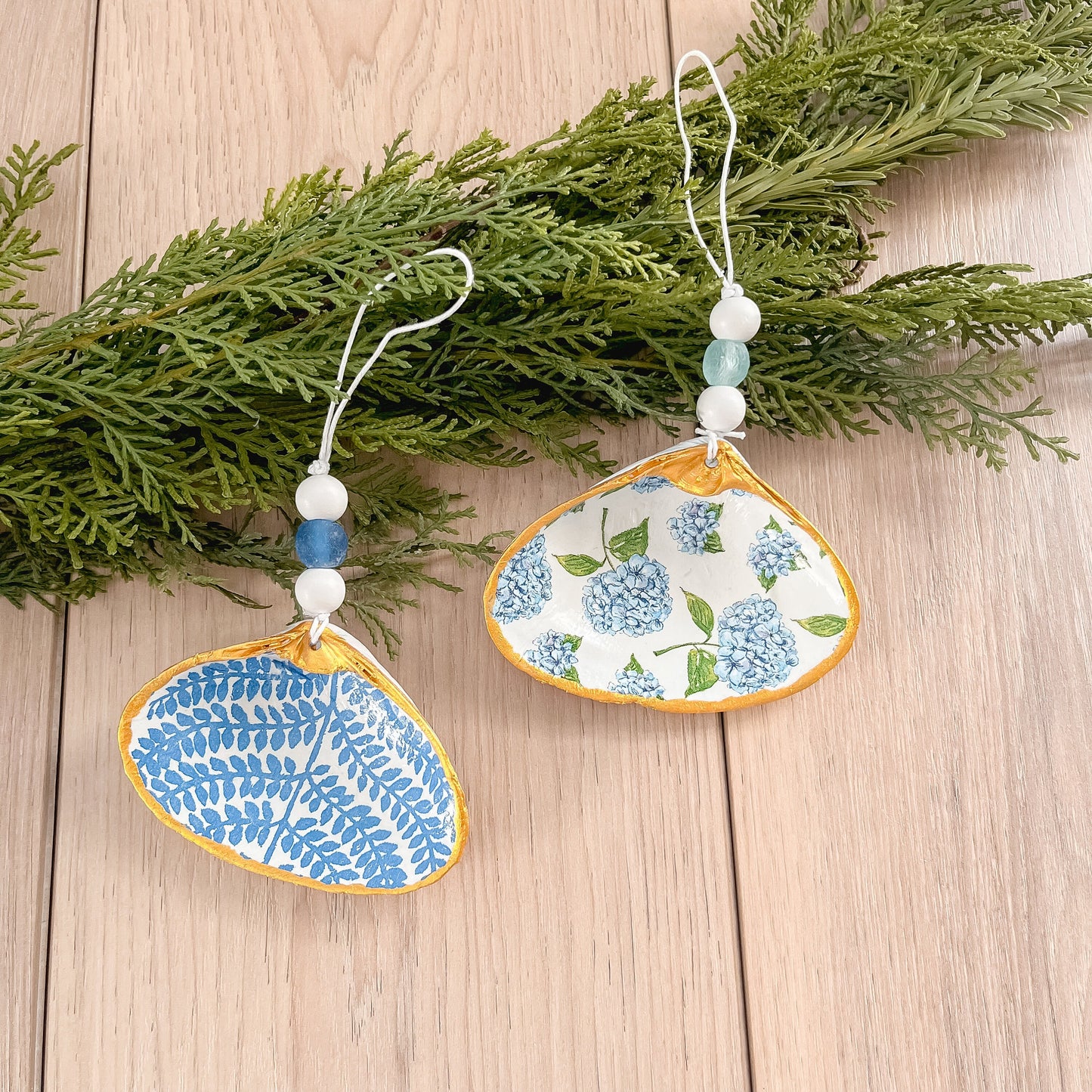 Blue Floral Christmas Ornament, Christmas Gift, Decoupage Clam Shell, Beach Ornament, Coastal Ornament, Gilded Shell, Party Favor