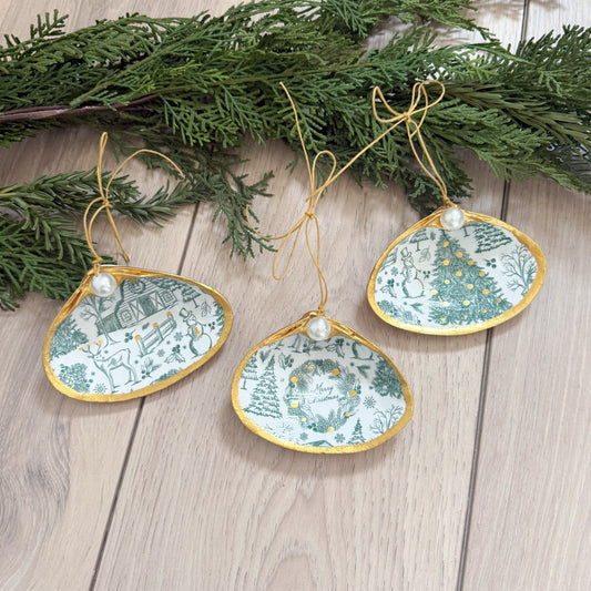 Old Fashion Clam Shell Christmas Ornament